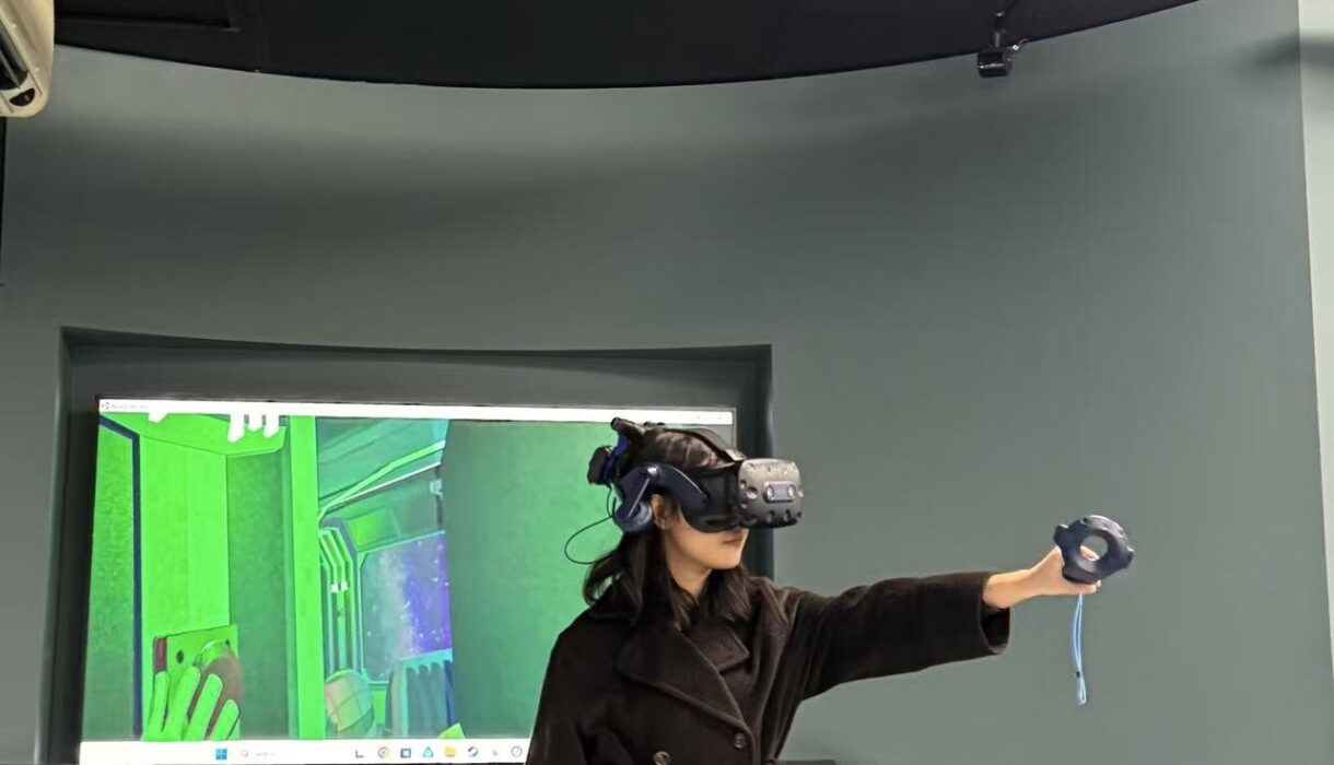 VR